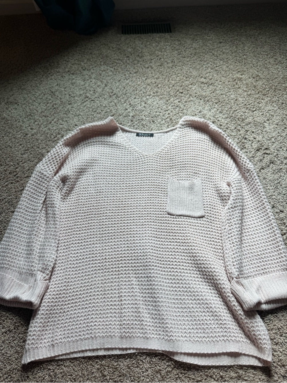 Simple Light Pink V-Neck Pocket Sweater